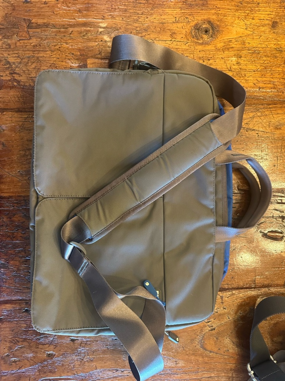 Incase Nylon Messenger Bag with Adjustable Strap